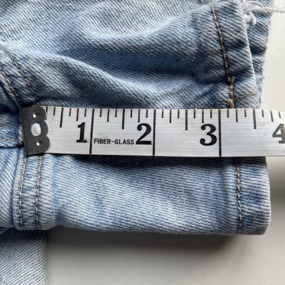 American Eagle Relaxed Short Women's 4 Light Wash Denim Raw Hem Stretch Strigid - Picture 11 of 11